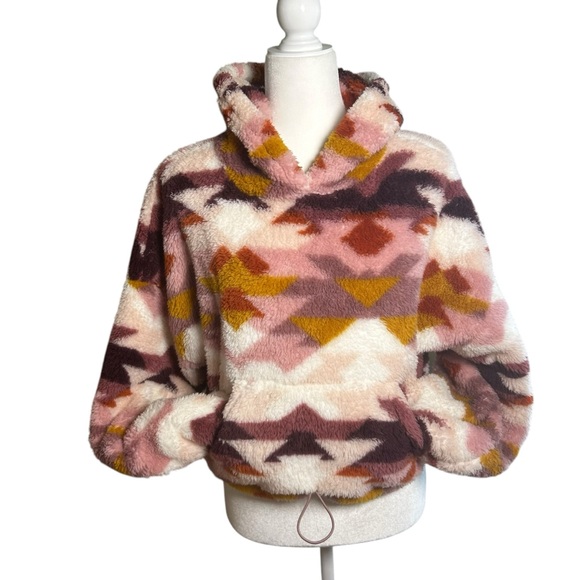 AEROPOSTALE women's SZ Med Pullover cropped hoodie NWT aztec soft cuddly pinks - Picture 5 of 15
